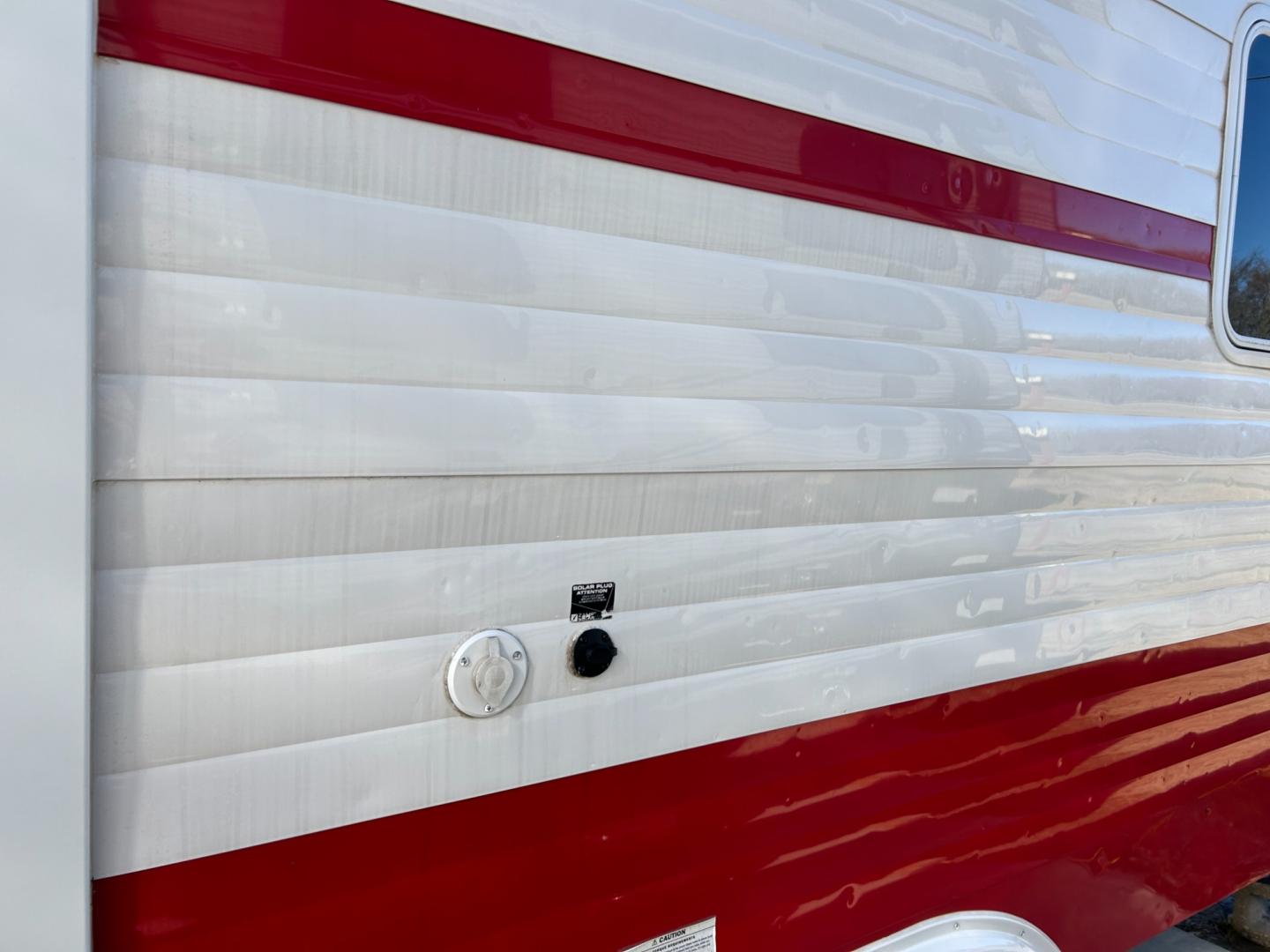 2020 RED /TAN Riverside RV RETRO 199FKS (59CCC3420LL) , located at 17760 Hwy 62, Morris, OK, 74445, 35.609104, -95.877060 - Photo#16